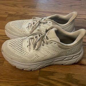 Hoka One Running shoe. Size 7.5. GUC.